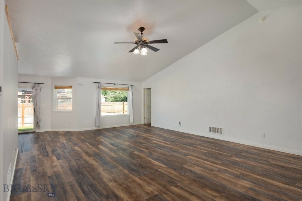 102 Potter Lane, Belgrade MT 59714