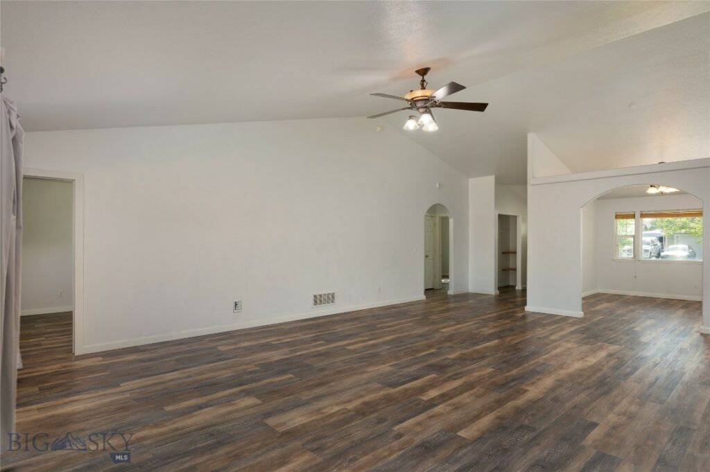 102 Potter Lane, Belgrade MT 59714
