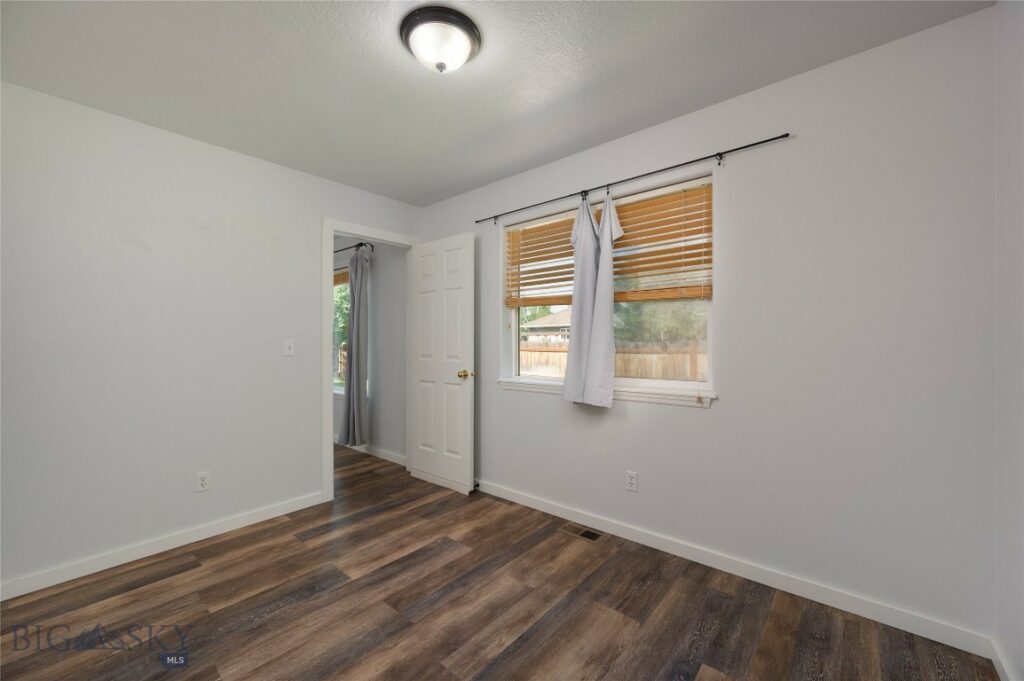 102 Potter Lane, Belgrade MT 59714