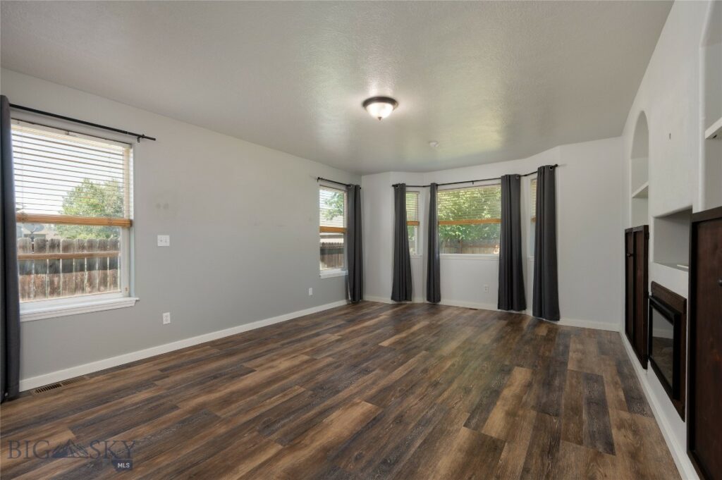 102 Potter Lane, Belgrade MT 59714