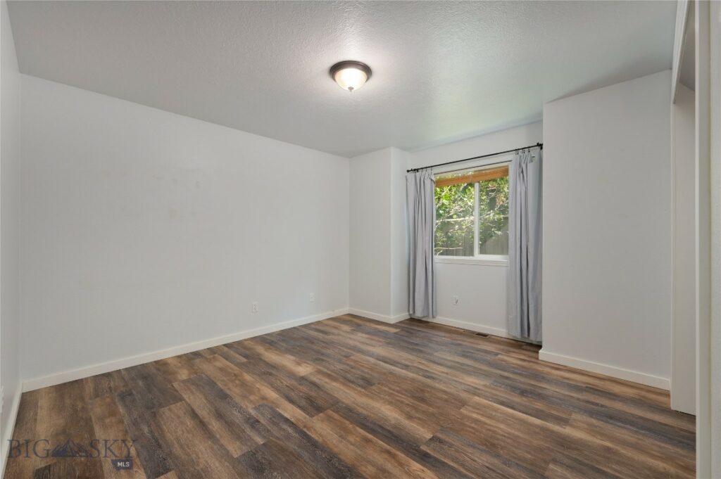 102 Potter Lane, Belgrade MT 59714