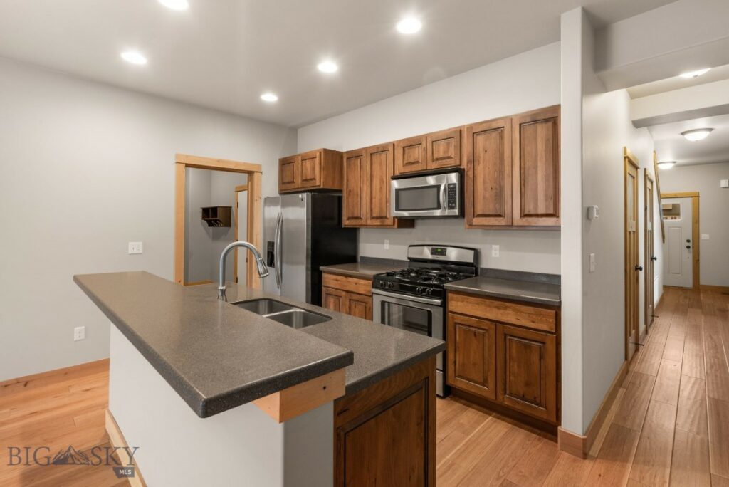 1025 Advance Dr, Bozeman MT 59718