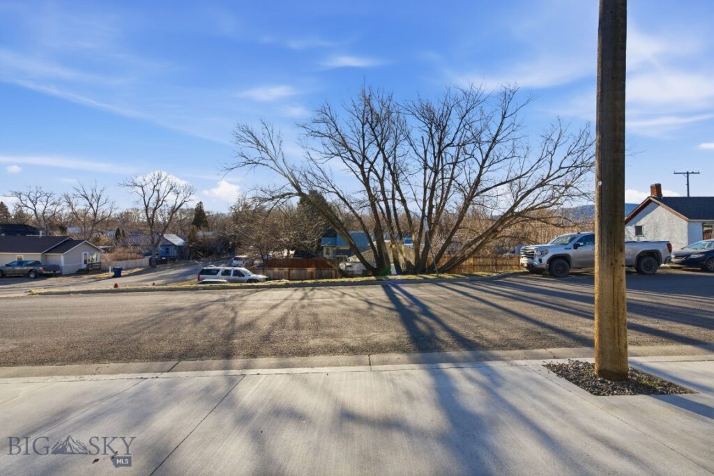 103 N M Street, Livingston MT 59047