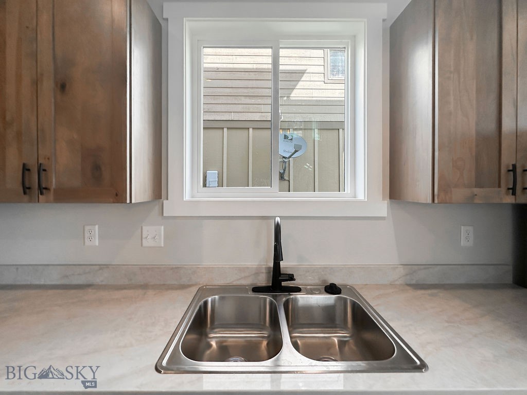 1033 N 14th, Bozeman MT 59715