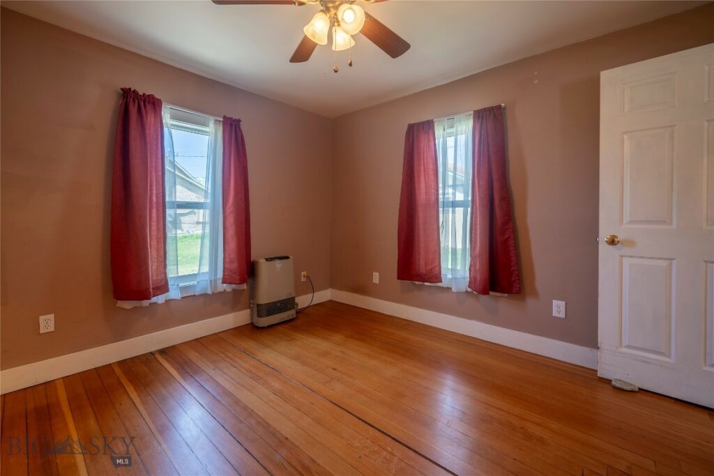 104 1/2 N K Street, Livingston MT 59047