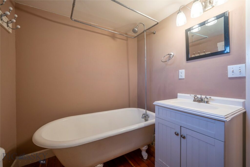 104 1/2 N K Street, Livingston MT 59047