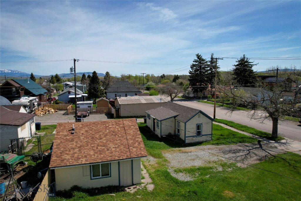 104 1/2 N K Street, Livingston MT 59047