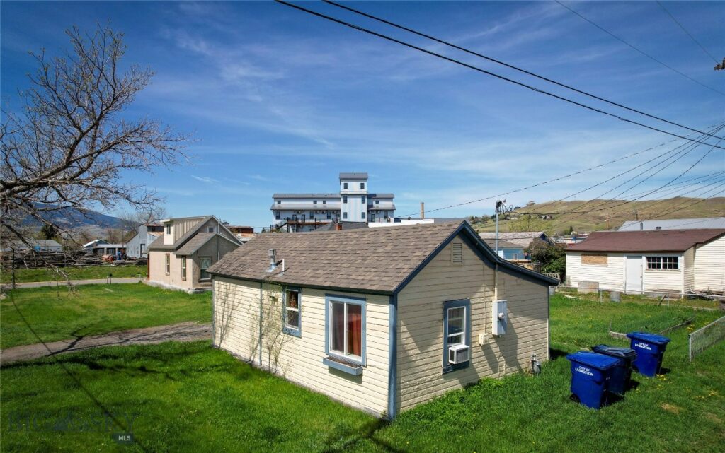 104 1/2 N K Street, Livingston MT 59047