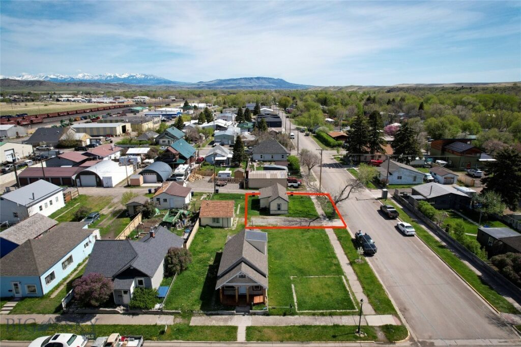 104 1/2 N K Street, Livingston MT 59047