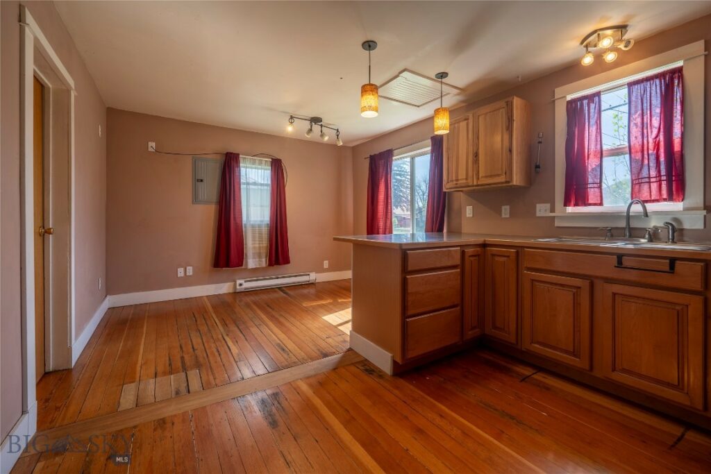104 1/2 N K Street, Livingston MT 59047
