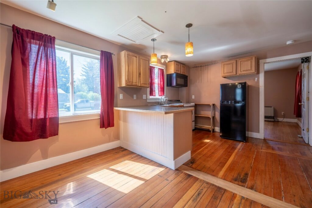 104 1/2 N K Street, Livingston MT 59047