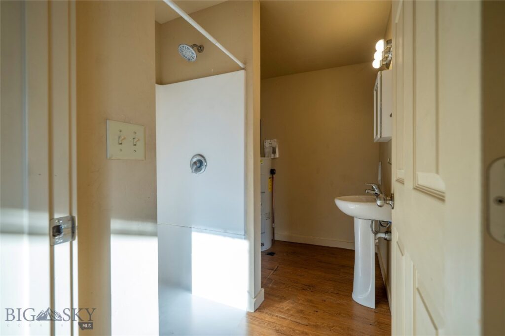 104 N K Street, Livingston MT 59047