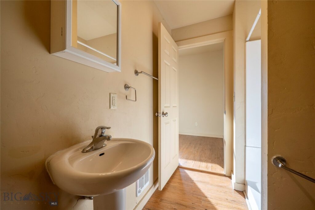 104 N K Street, Livingston MT 59047