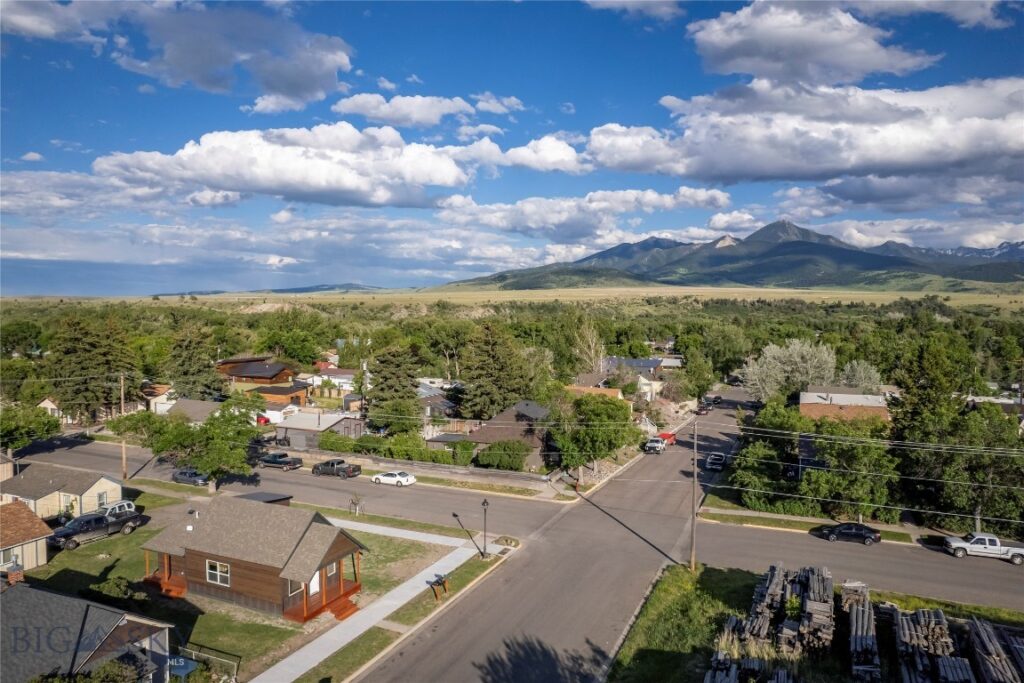 104 N K Street, Livingston MT 59047
