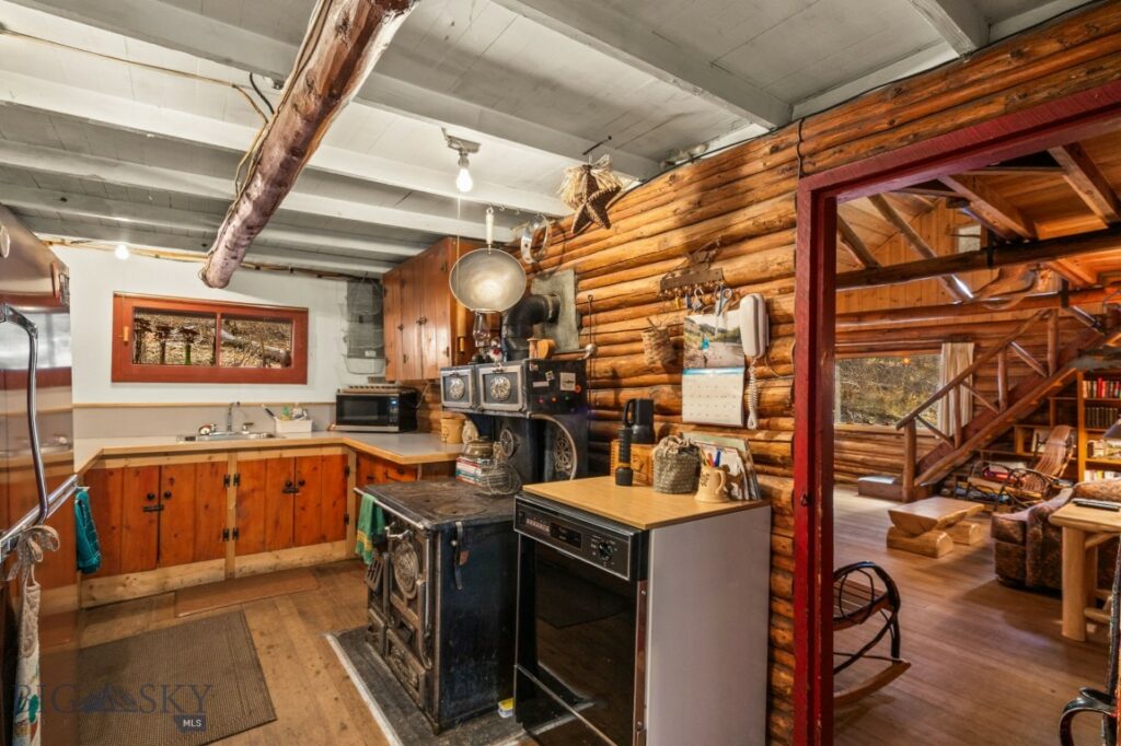 10400 Hyalite Canyon Road, Bozeman MT 59718