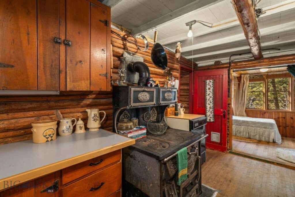 10400 Hyalite Canyon Road, Bozeman MT 59718