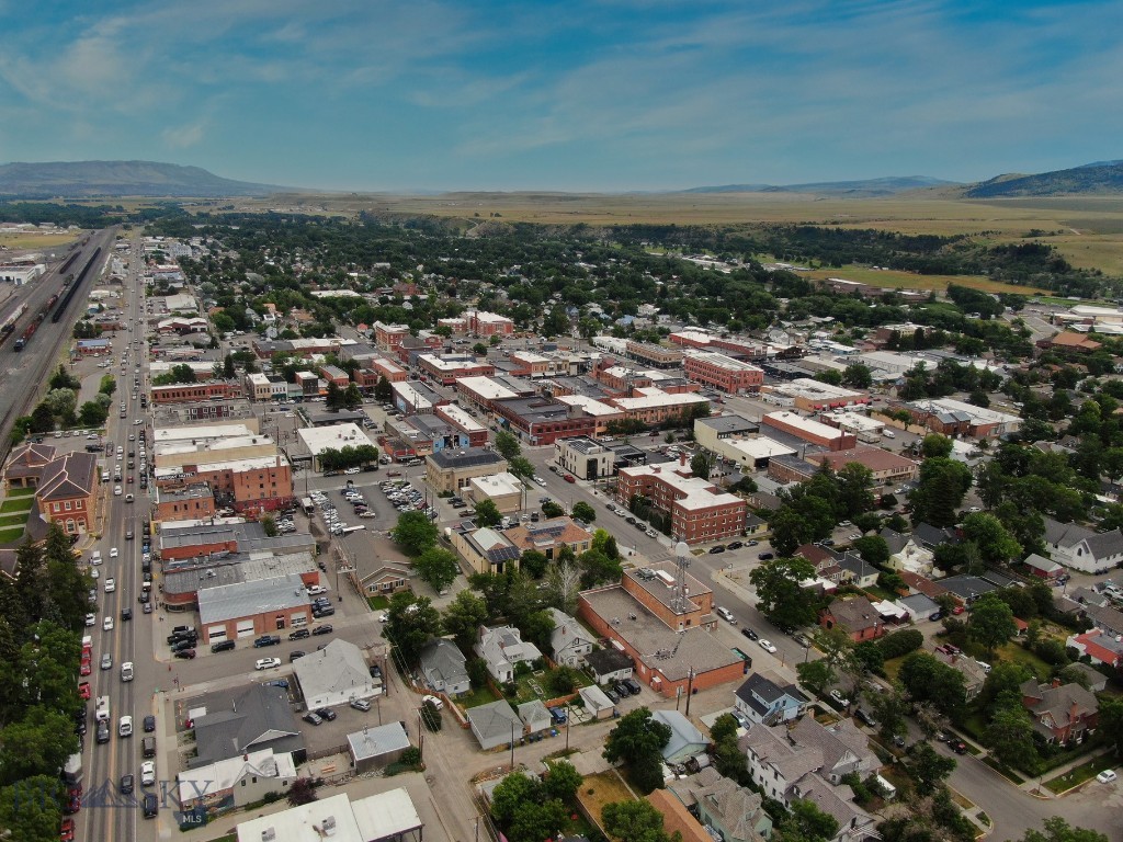 105 N Yellowstone, Livingston MT 59047