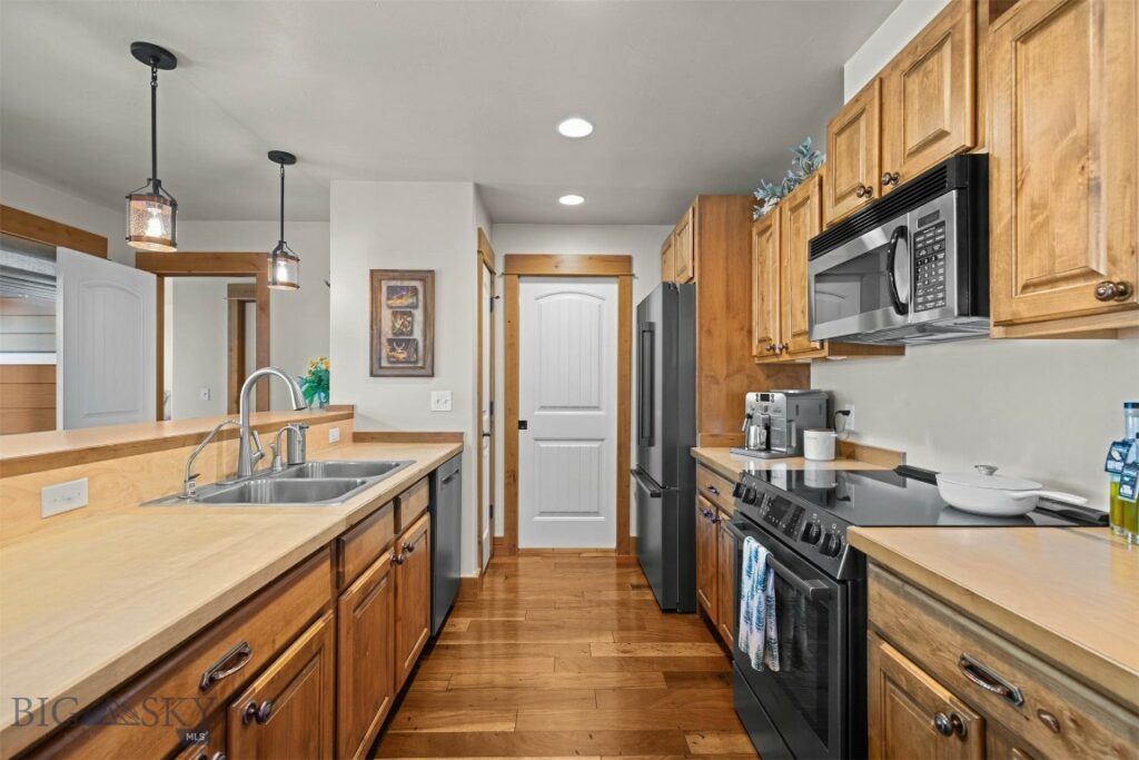 1052 Flanders Creek, Bozeman MT 59718