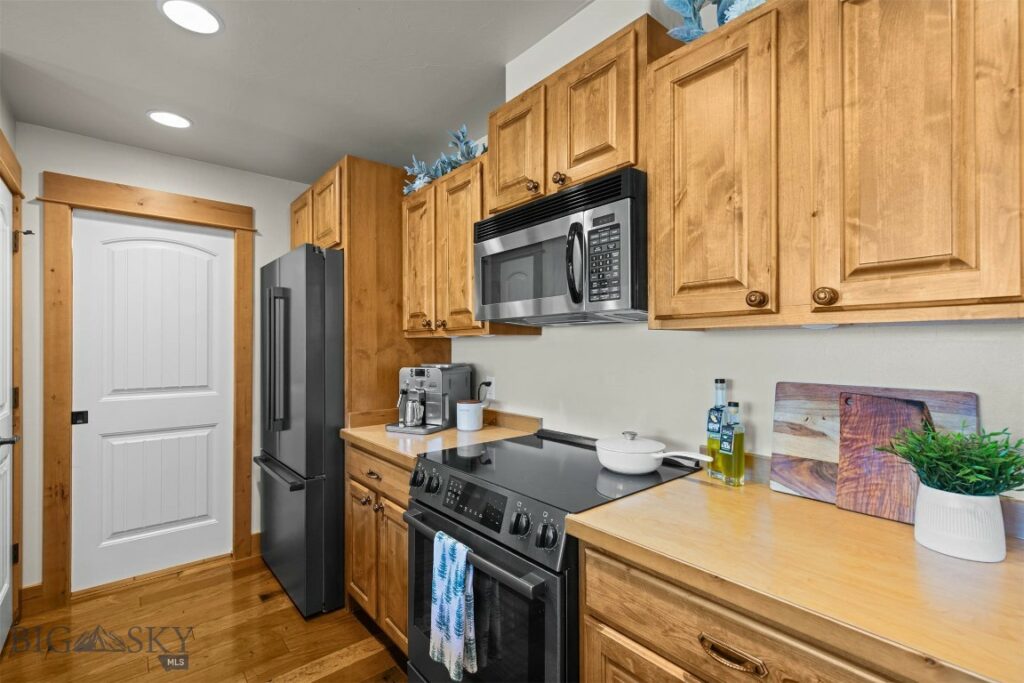 1052 Flanders Creek, Bozeman MT 59718