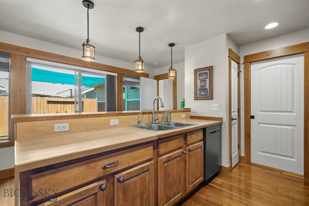 1052 Flanders Creek, Bozeman MT 59718