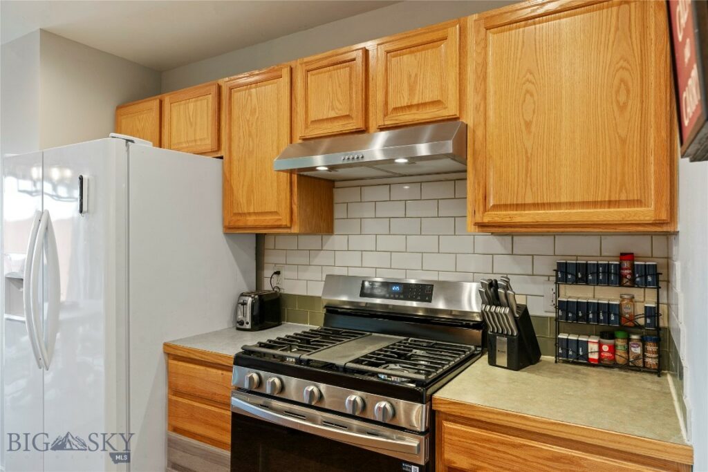 1057 N River Rock, Belgrade MT 59714