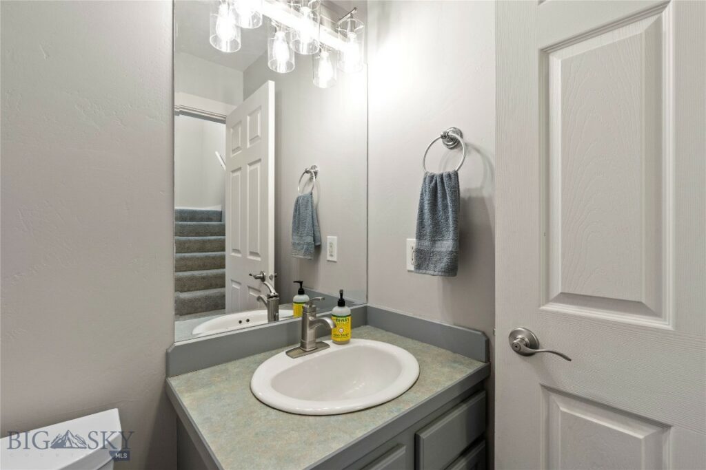 1057 N River Rock, Belgrade MT 59714