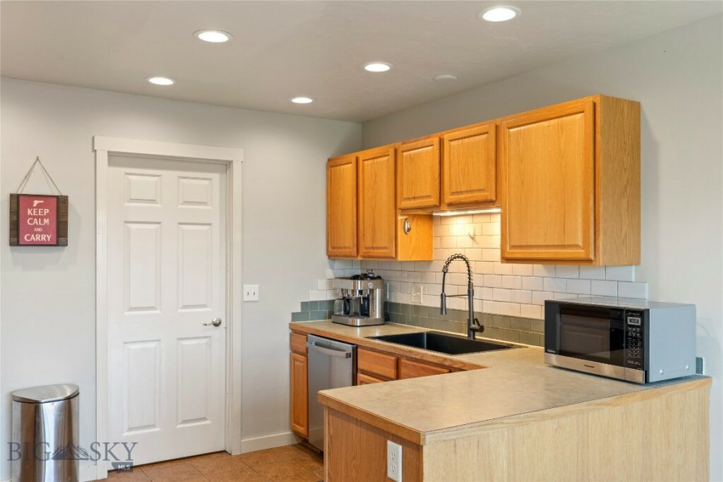 1057 N River Rock, Belgrade MT 59714