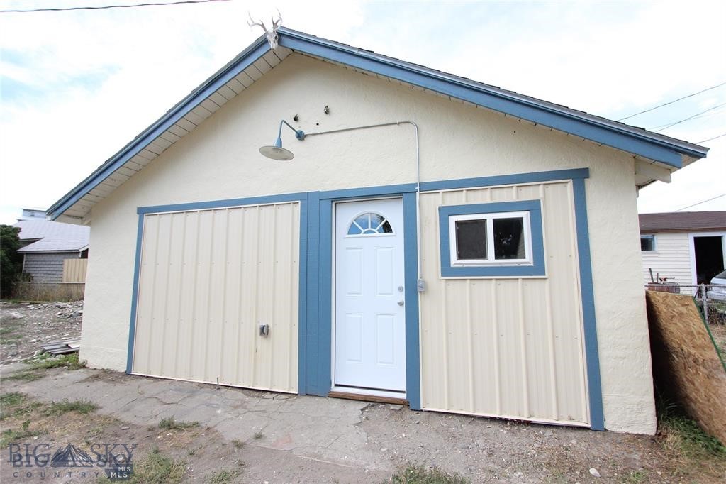 106 N K Street, Livingston MT 59047