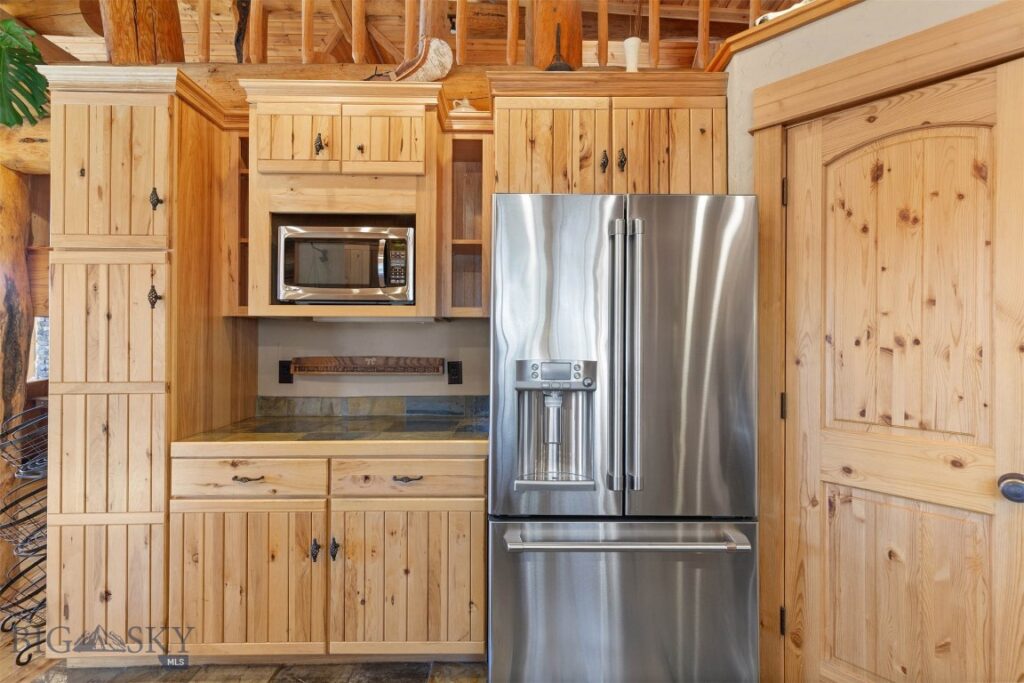 1062 Johnny Martinez, Bozeman MT 59715