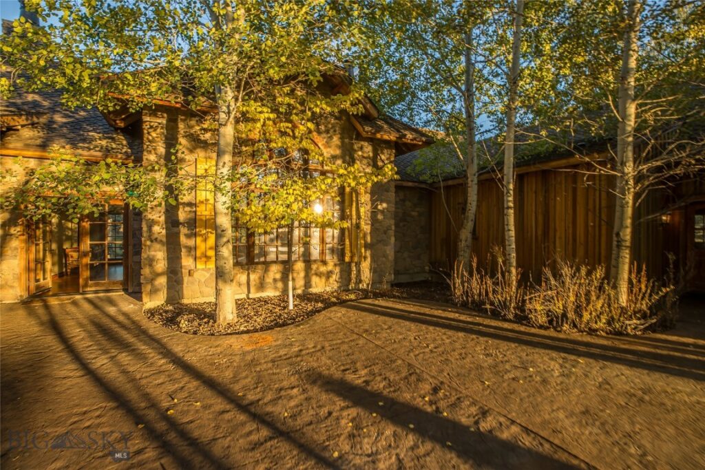 10669 Gee Norman Road, Belgrade MT 59714