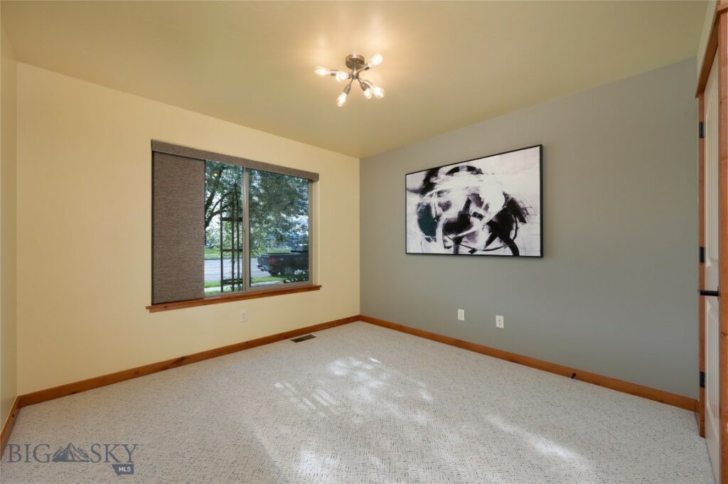 1079 N Cottonwood Road, Bozeman MT 59718