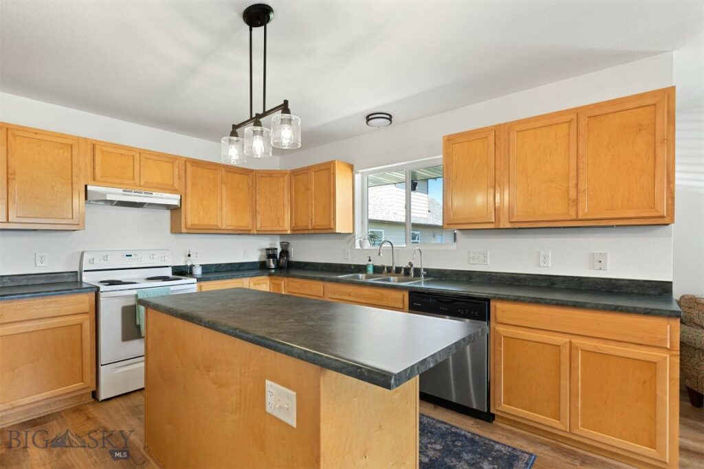 108 10th Street, Belgrade MT 59714