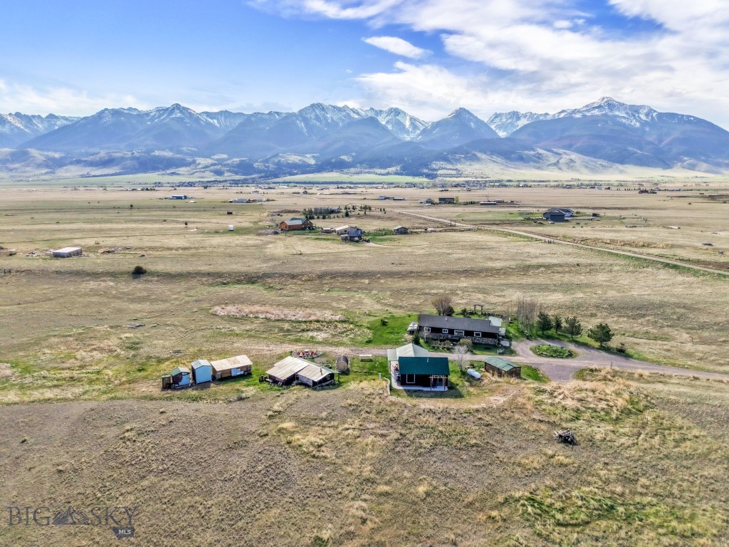 108 Caledonia Road, Livingston MT 59047