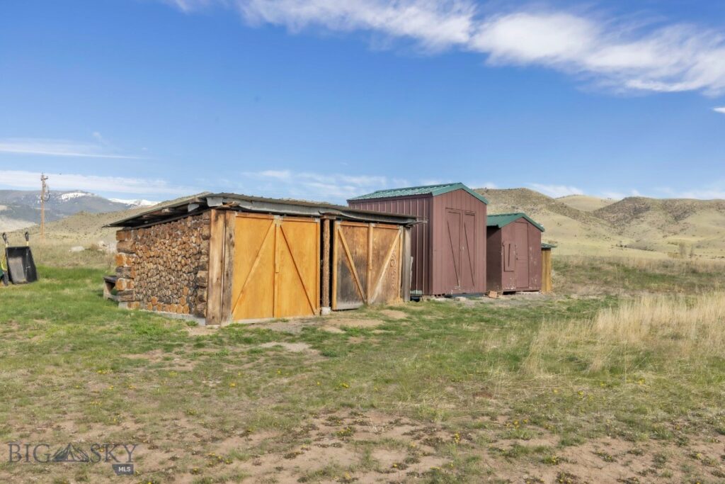 108 Caledonia Road, Livingston MT 59047