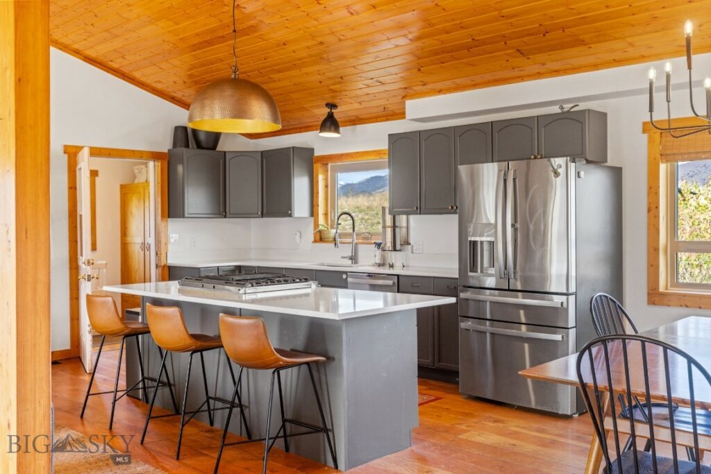 108 Caledonia Road, Livingston MT 59047