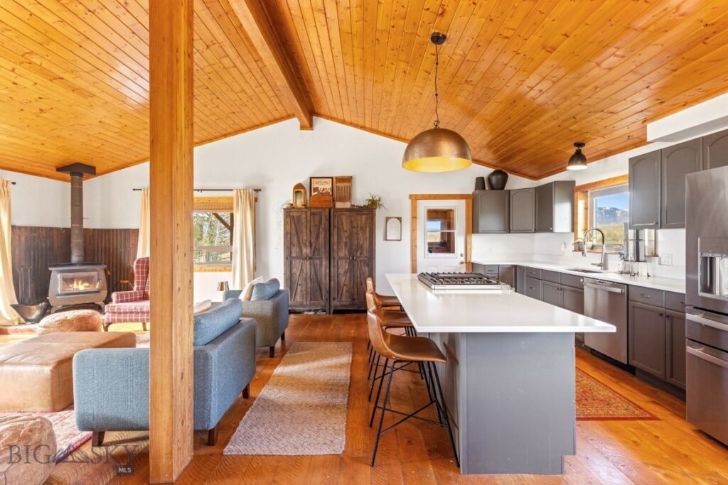 108 Caledonia Road, Livingston MT 59047