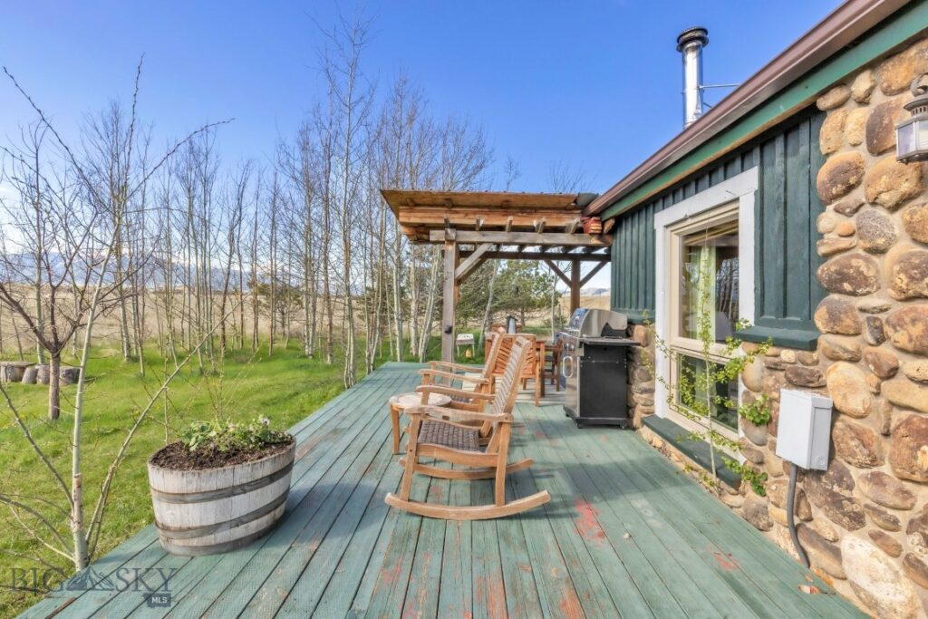 108 Caledonia Road, Livingston MT 59047