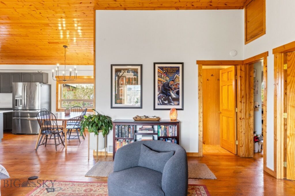 108 Caledonia Road, Livingston MT 59047