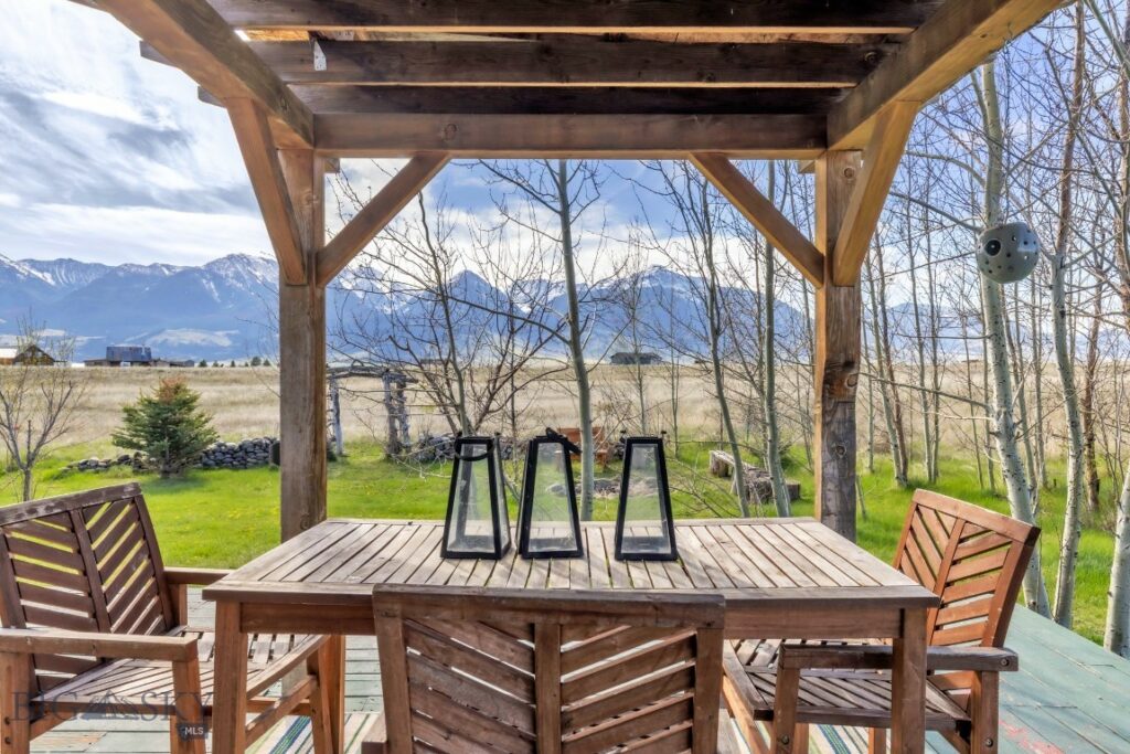 108 Caledonia Road, Livingston MT 59047