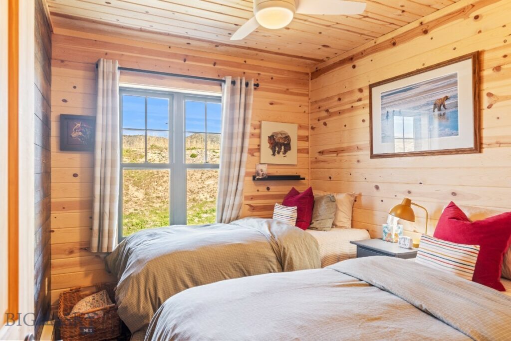 108 Caledonia Road, Livingston MT 59047