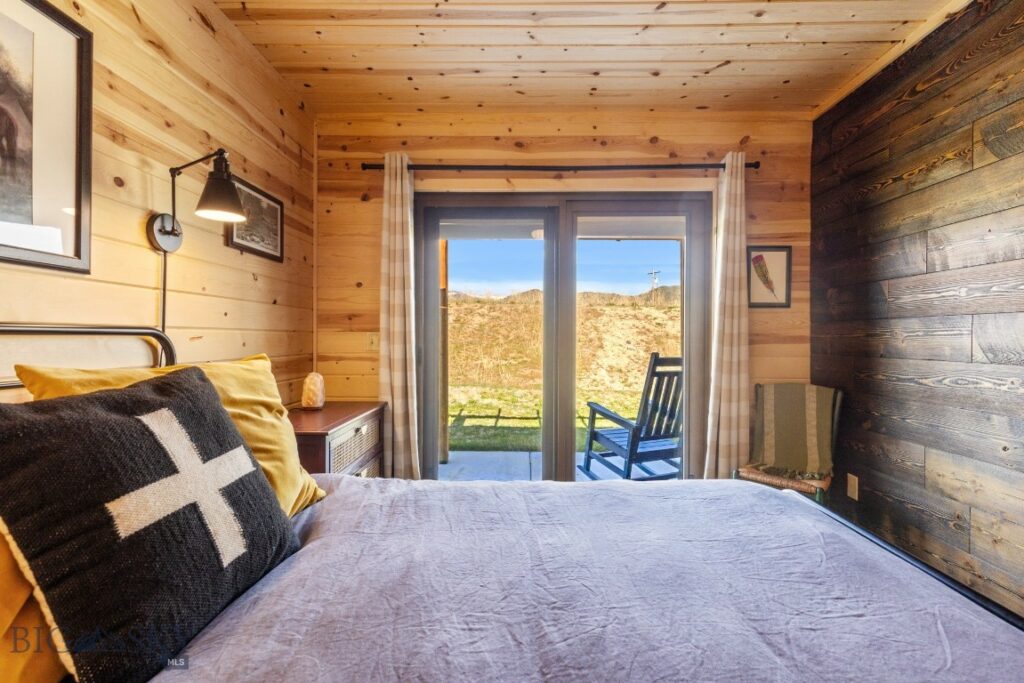 108 Caledonia Road, Livingston MT 59047