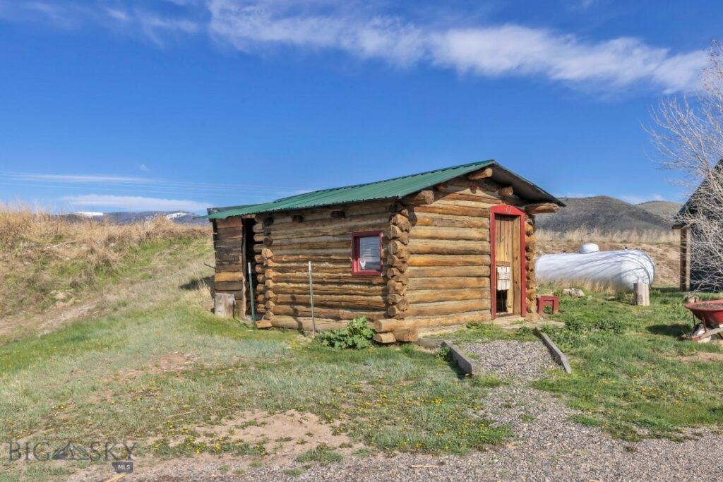 108 Caledonia Road, Livingston MT 59047