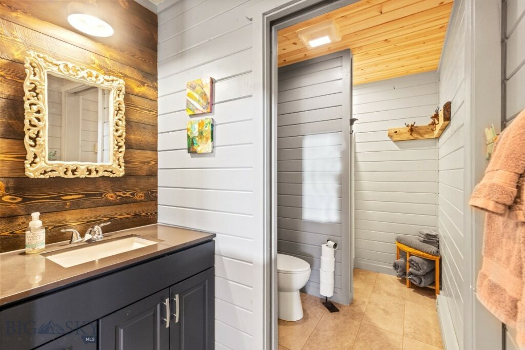 108 Caledonia Road, Livingston MT 59047