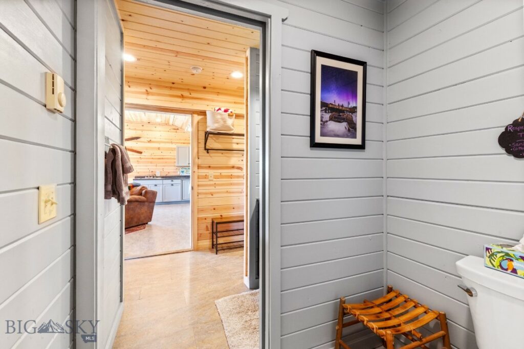 108 Caledonia Road, Livingston MT 59047