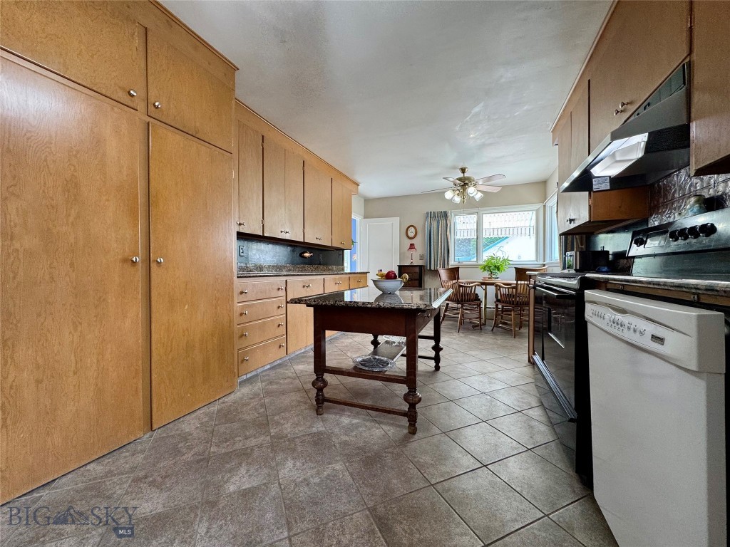 108 S 8th St., Livingston MT 59047