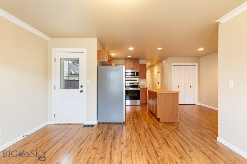 1086 Twin Lakes Avenue, Bozeman MT 59718