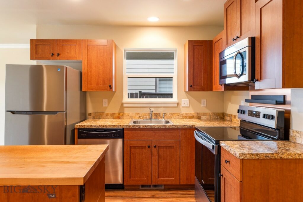 1086 Twin Lakes Avenue, Bozeman MT 59718