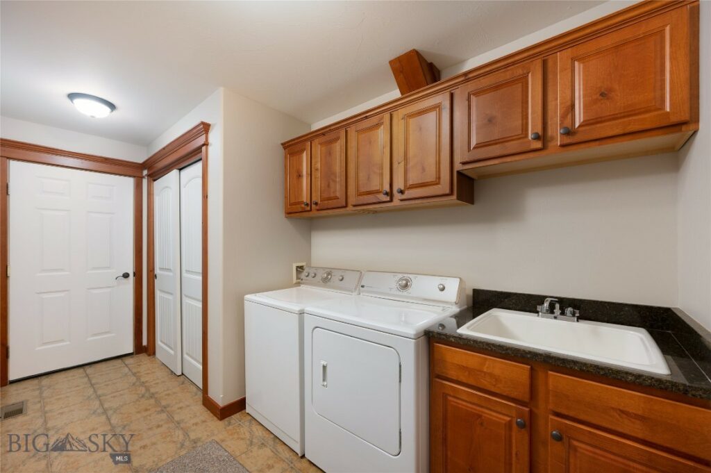 1087 Cottonwood Road, Bozeman MT 59718