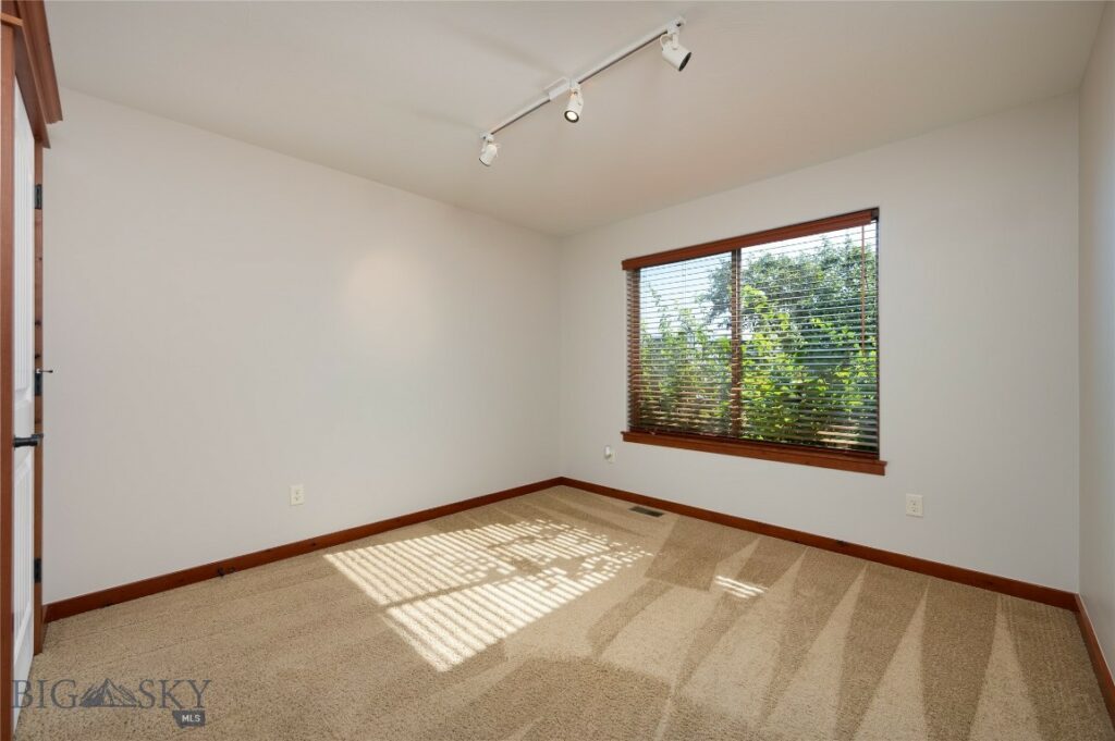 1087 Cottonwood Road, Bozeman MT 59718
