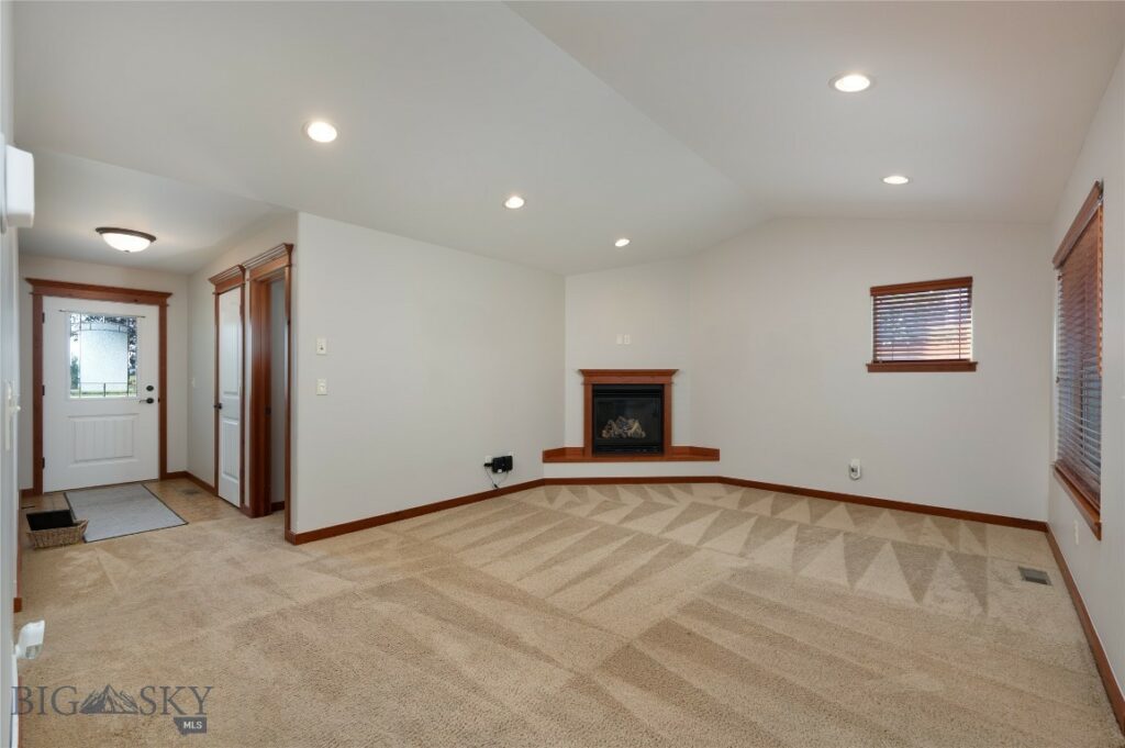 1087 Cottonwood Road, Bozeman MT 59718